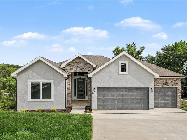 5021 Bradshaw St, Shawnee, KS 66216