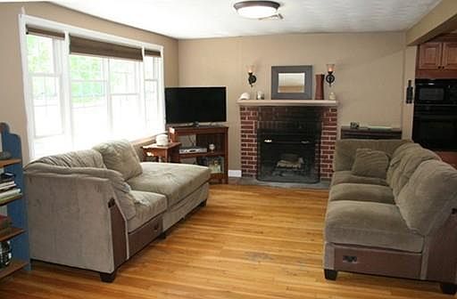 2nd image of 5 Atherton Cir