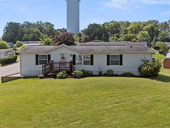 2nd image of 811 Maple Ct