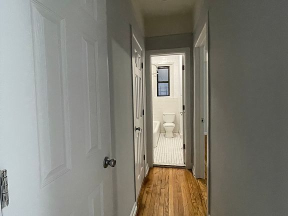 2nd image of 3824 Waldo Ave APT 4F