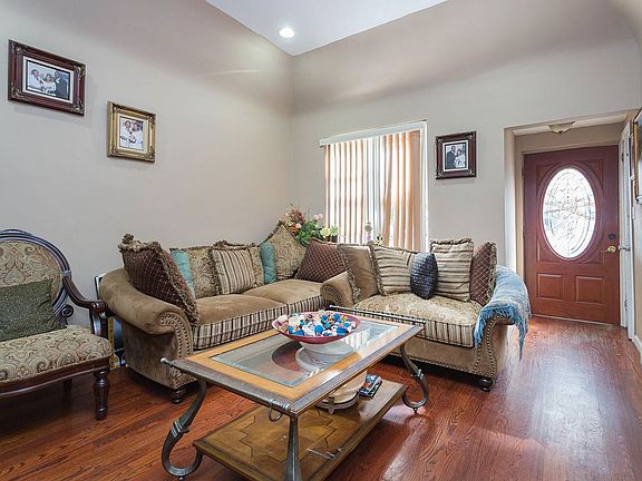 5th image of 11932 171st St