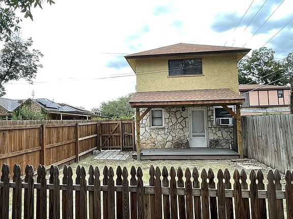 2nd image of 210 Club Dr #B