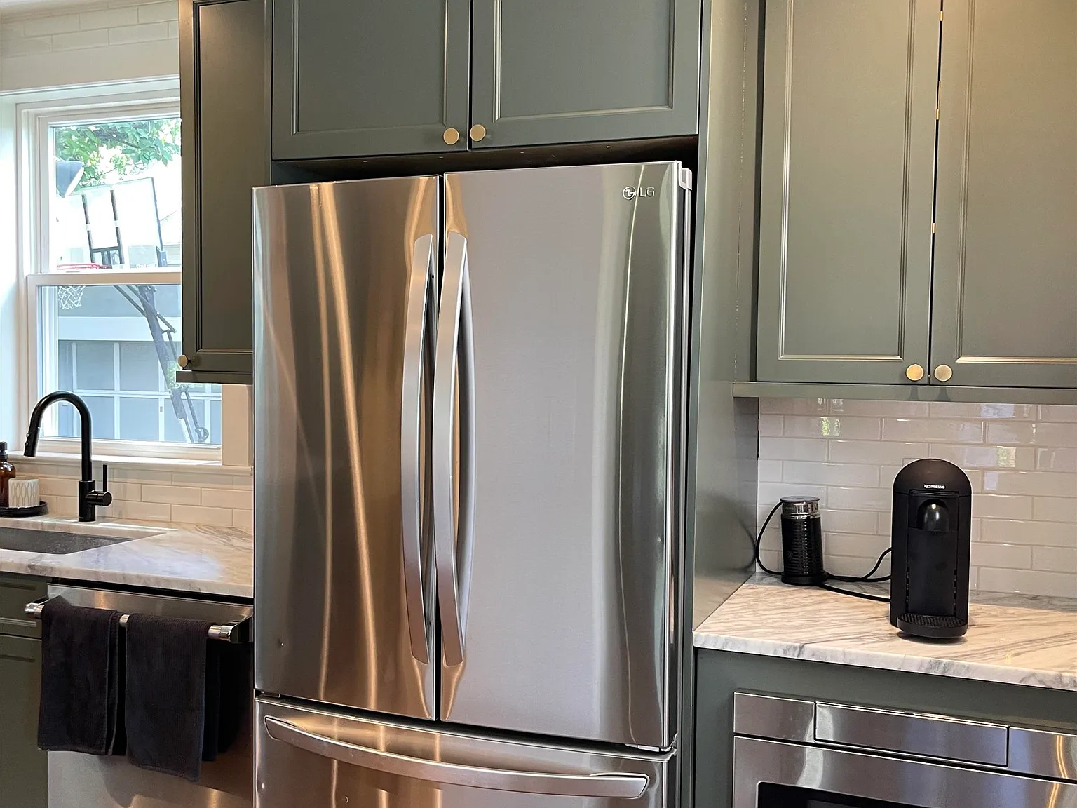 4 bed, 2.5 bath, $4,800 — Photo 3