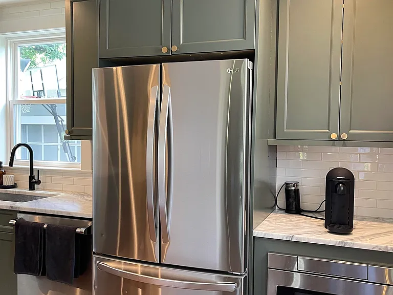 5 Saint Clair Ave — Photo 3