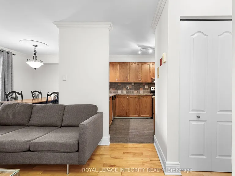 1589 Saint Bernard St #503 — Photo 6