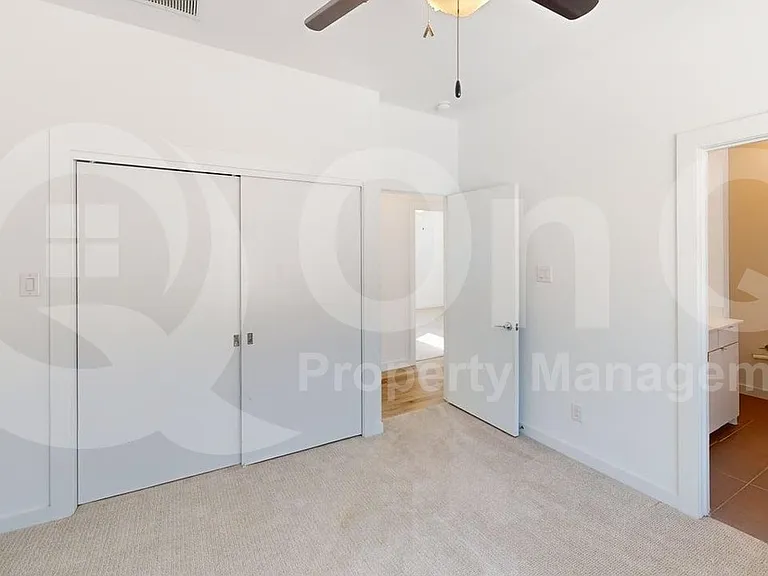 5020 Bryan St #305 — Photo 14