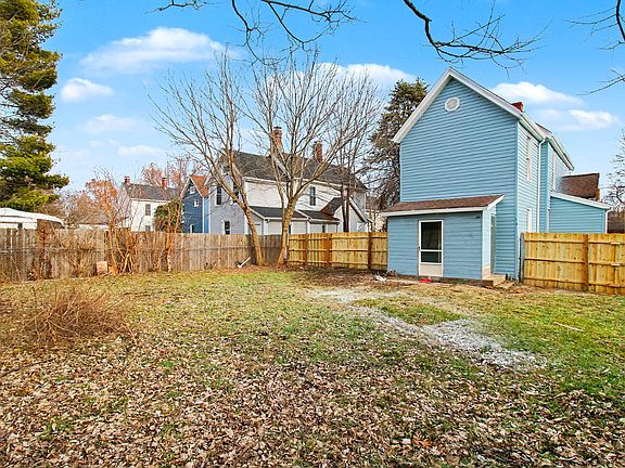 5th image of 423 Arlington Ave #1