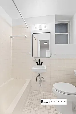 Bathroom, photo 2