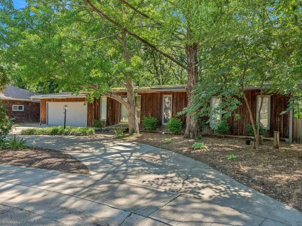 3124 SW 31st Ct, Topeka, KS 66614