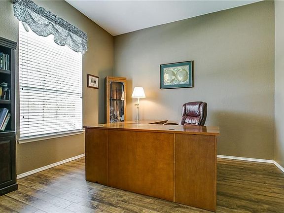 5th image of 1634 Mineral Springs Dr