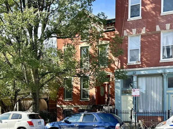 1358 N Bosworth Ave APT 4, Chicago, IL 60642