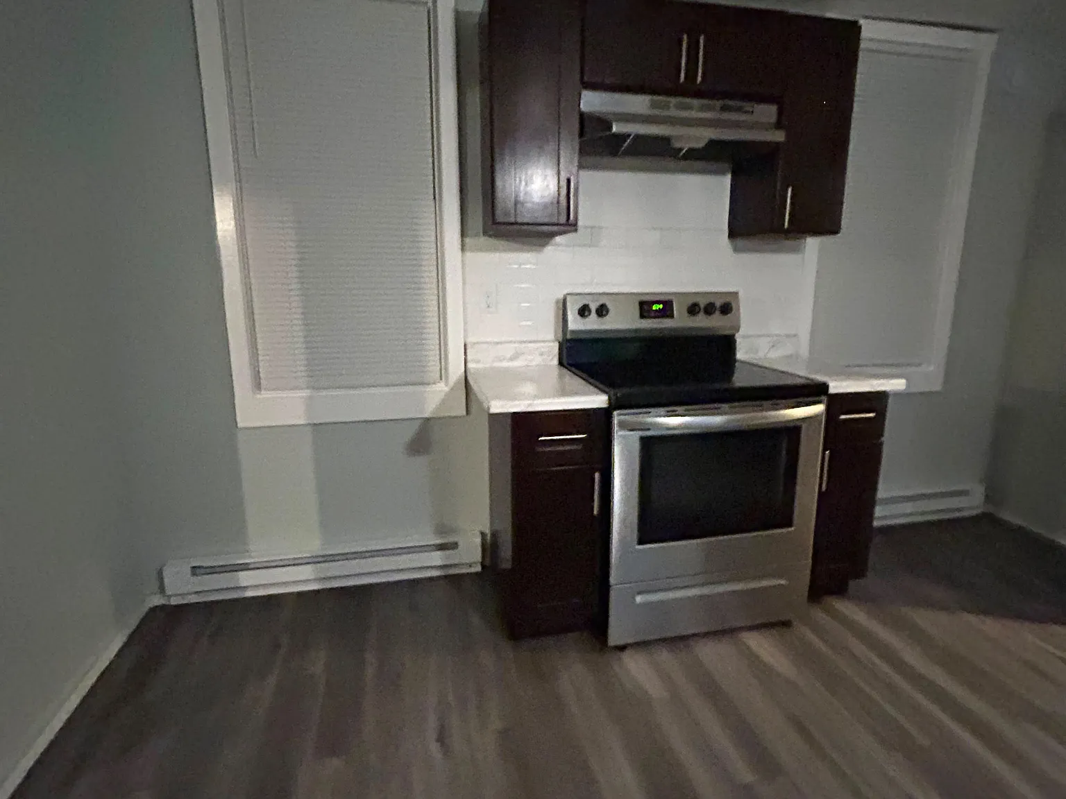 2 bed, 1.5 bath, 972 sqft, $1,650 — Photo 3