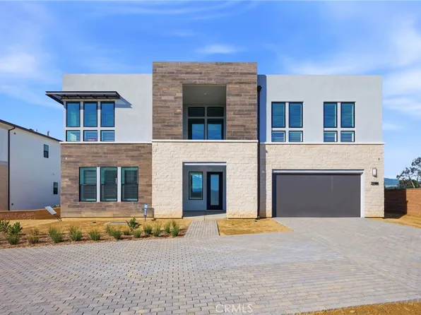 22801 Seaqua Cir, Chatsworth, CA 91311