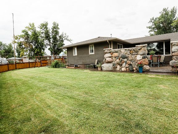 3rd image of 10 Saddle Butte Dr