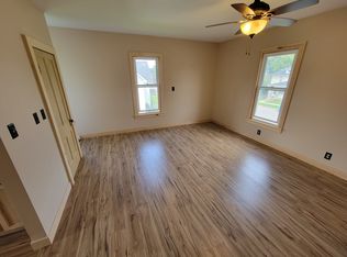 316 Red Wing Ave #2, Kenyon, MN 55946