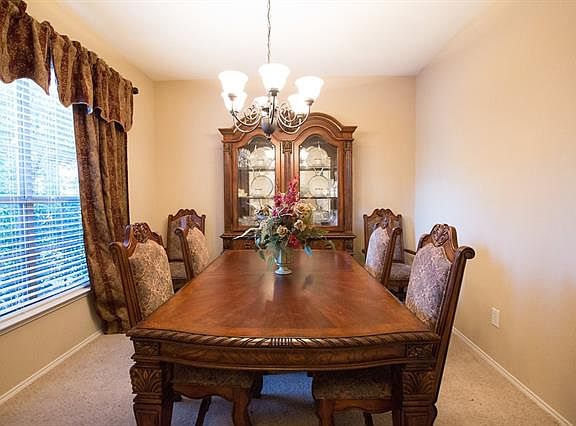 2nd image of 15633 Gatehouse Dr