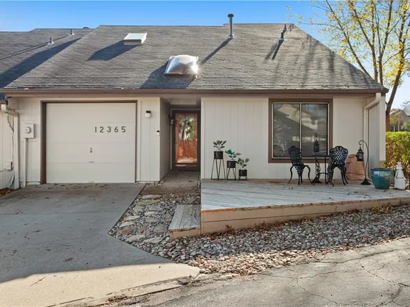 12365 Charlotte St, Kansas City, MO 64146