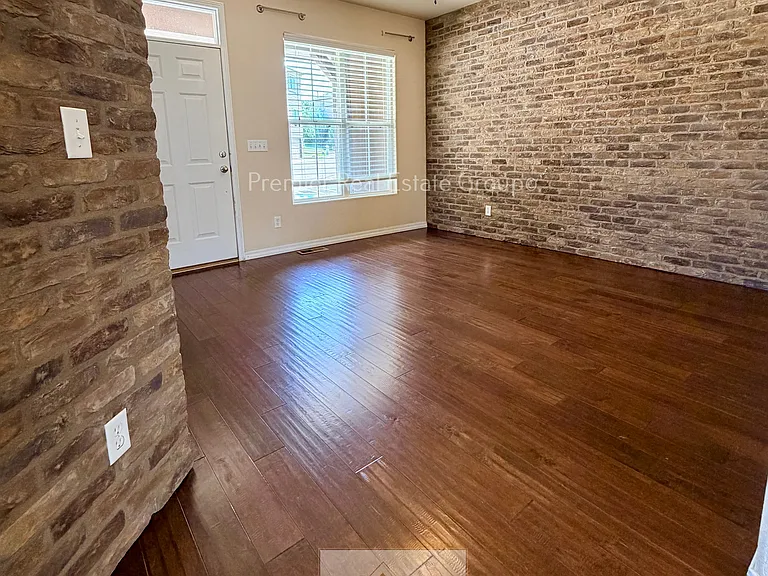 6283 Liberty Hl — Photo 2