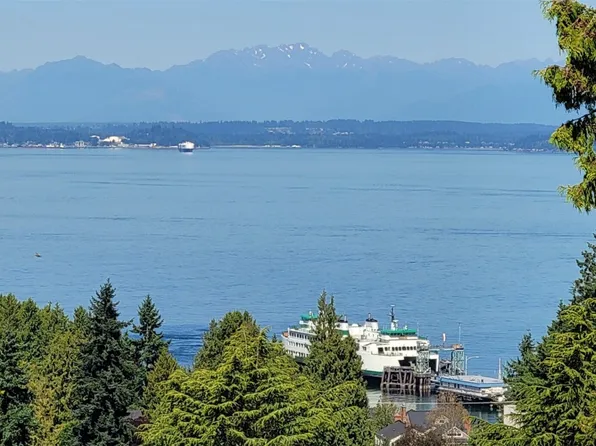 9315 California Avenue SW, Seattle, WA 98136