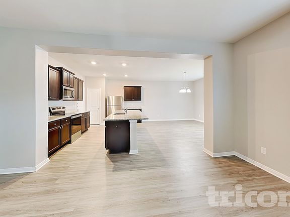 3rd image of 10918 Chatham Ct