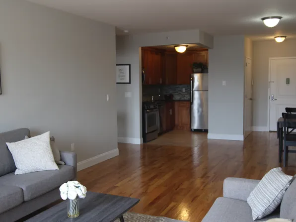 20-12 31st Street image 1 of 14