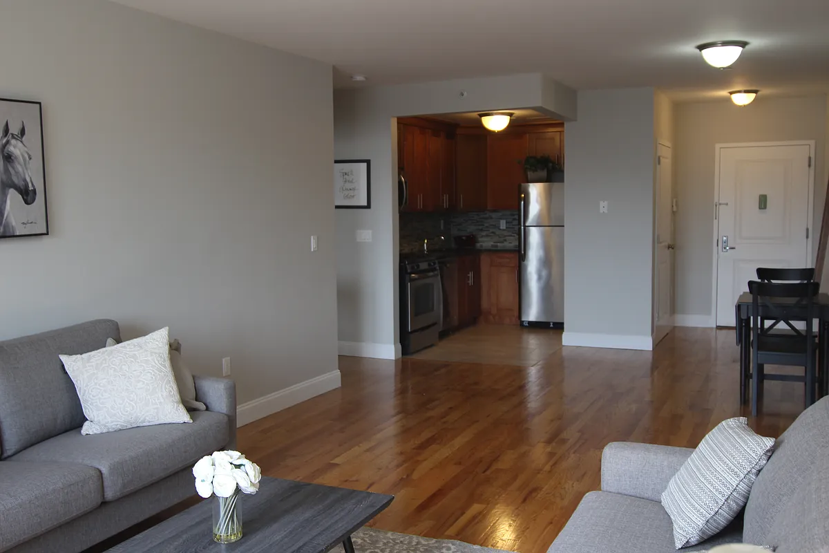 Building Photo - 20-12 31st St #B2