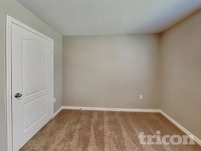 449 Kensington View Dr — Photo 21