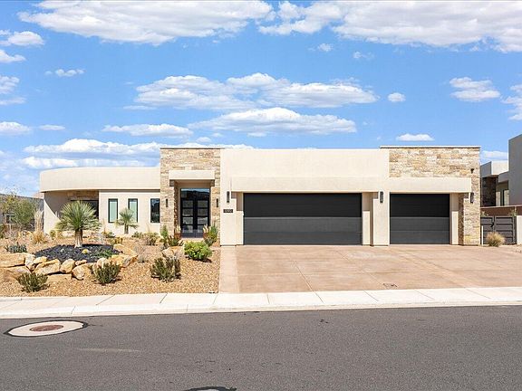2nd image of 1392 W Canyon Tree Dr