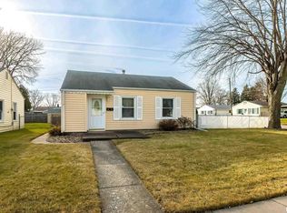 3845 Pearl Ave, Davenport, IA 52802