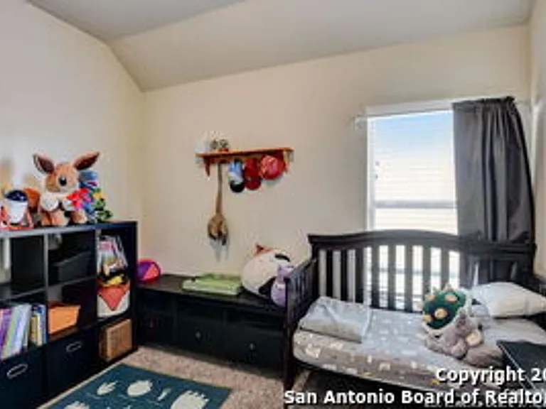 3929 Pease Park — Photo 11