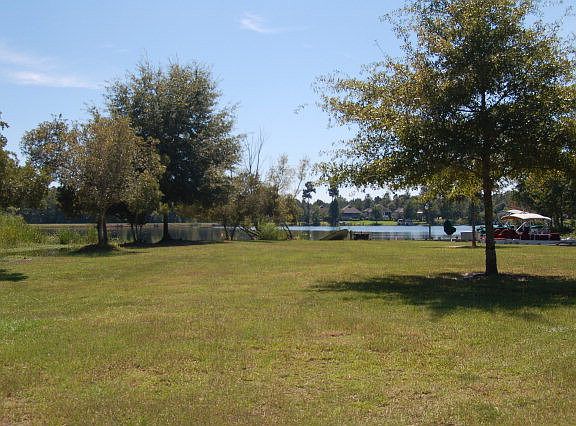 5th image of 842 Bentwood Cir #22