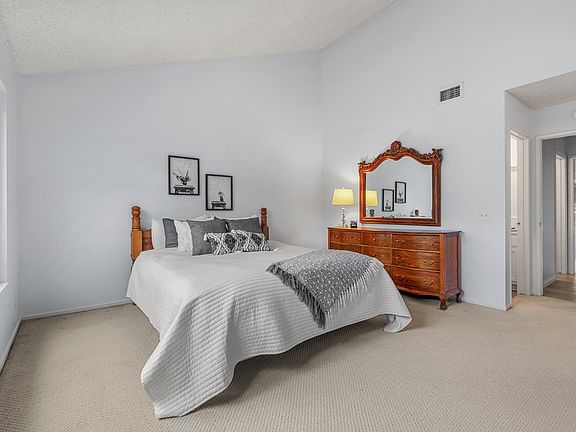 5th image of 21201 Chubasco Ln