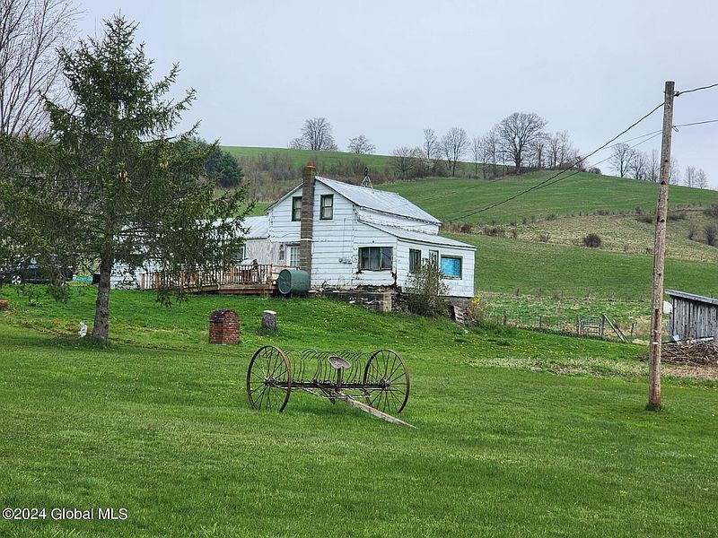 3rd image of 106 Rigley Road