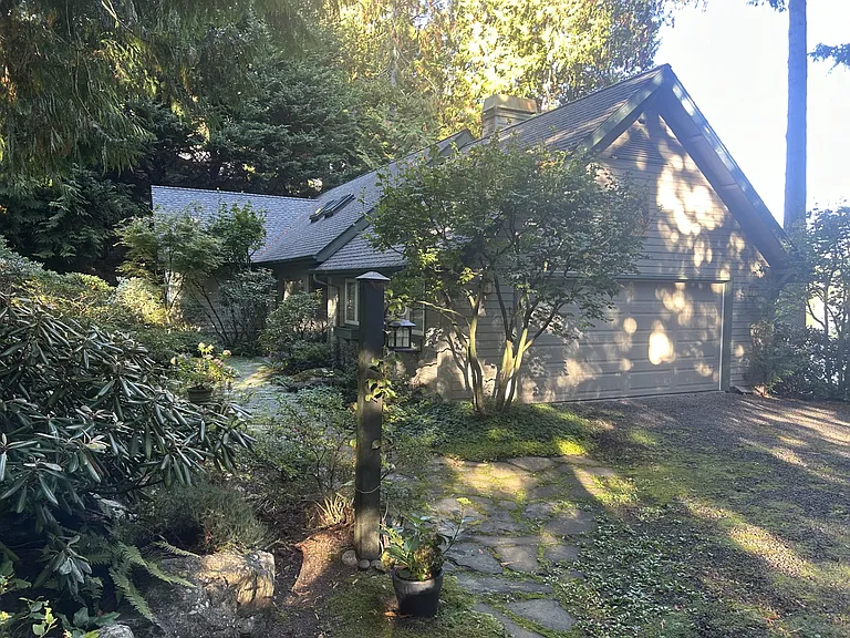 15046 Skogen Ln NE — Photo 2