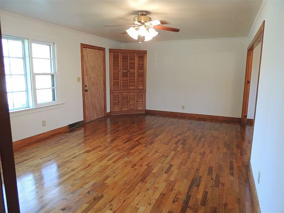 2nd image of 720 Moody Dr
