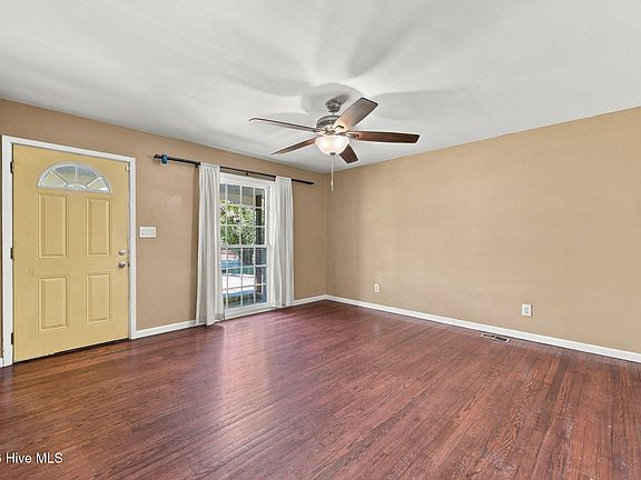 5th image of 205 Shamrock Drive