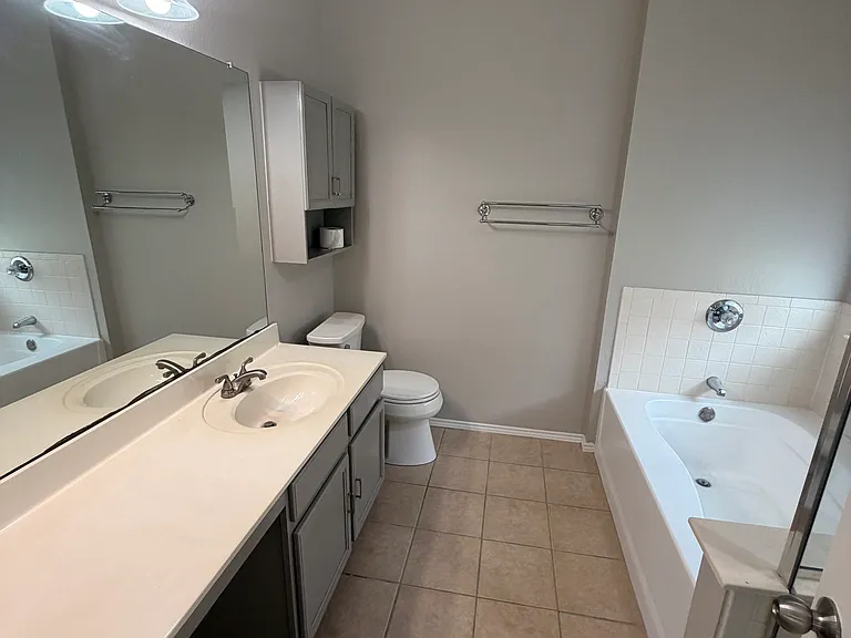 6744 Geyser Trl — Photo 11