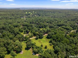 107 Ansonia Rd, Woodbridge, CT 06525