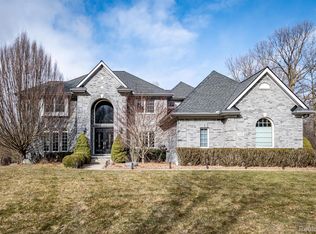 1378 Regents Park Ct, Ann Arbor, MI