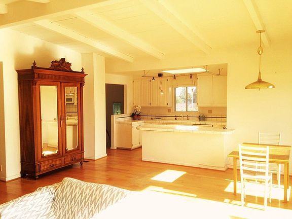 3rd image of 222 Claudius Dr