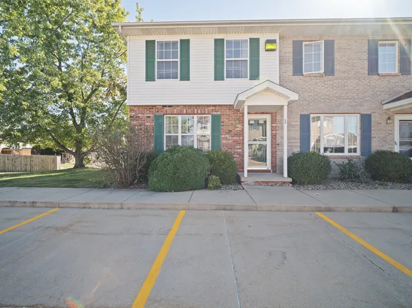5 Andy Ct APT 1, Bloomington, IL 61704