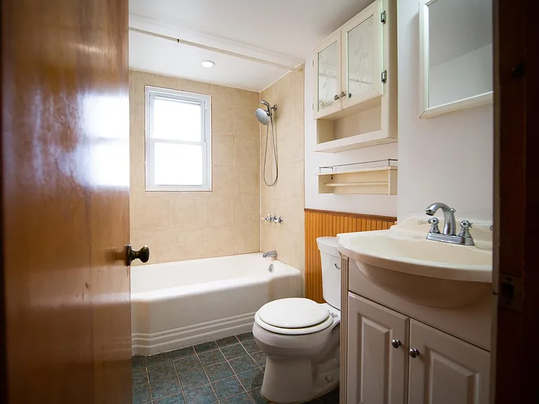 46 Apple St #2 — Photo 5