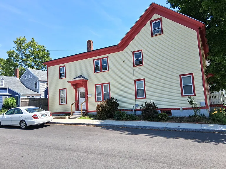 135 Union St — Photo 1