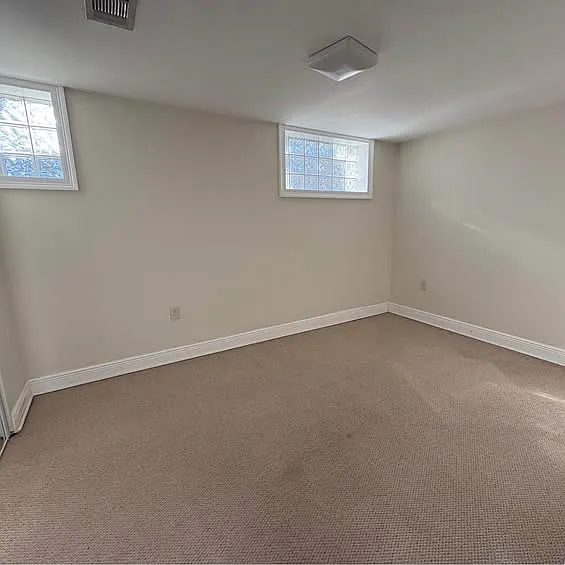 331 S Olympia St — Photo 14