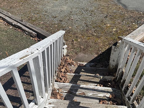 4th image of 42 Summit Ave #R