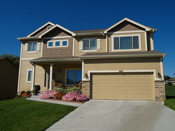 3rd image of 14210 Tregaron Dr