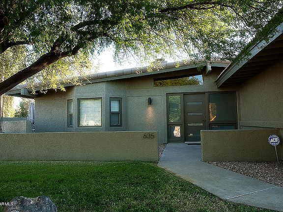 3rd image of 635 W Coral Gables Dr