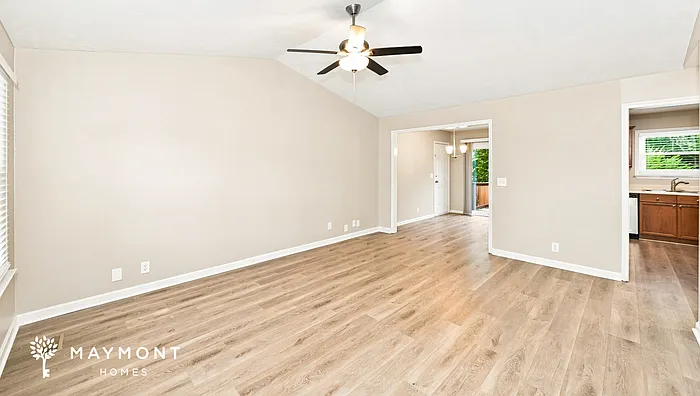 3 bed, 2.0 bath, 1246 sqft, $2,045 — Photo 4