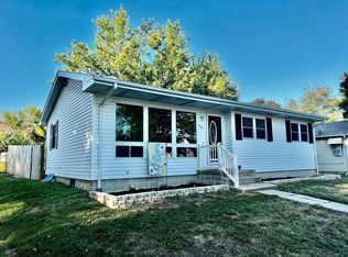 916 Maplecrest Dr, Harlan, IA 51537