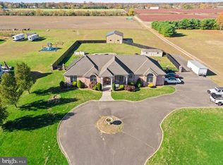 63 Pine Rd, Hammonton, NJ 08037